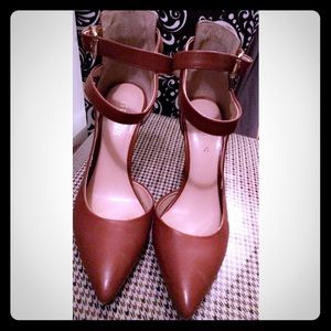 Brown Guess Heels